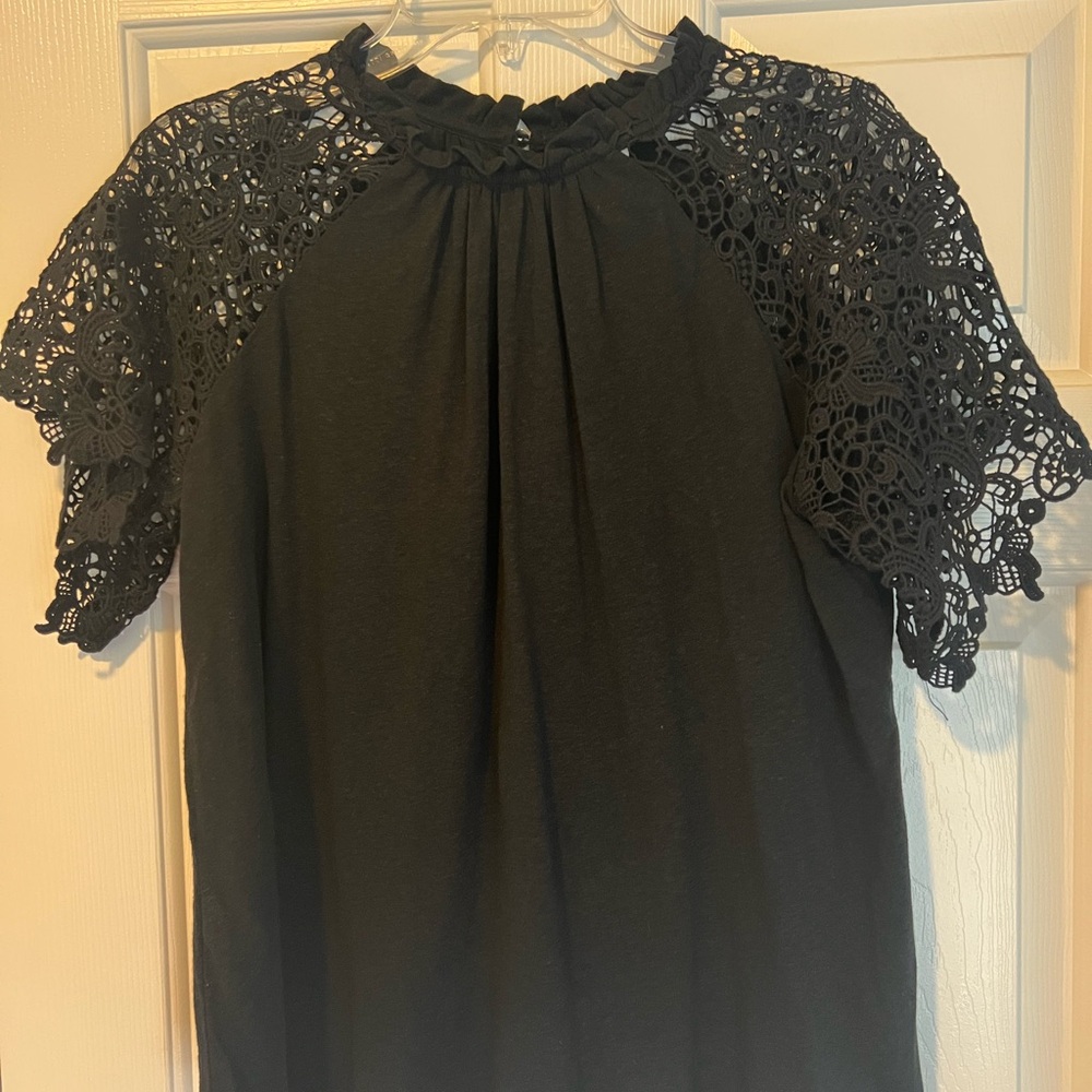 NWOT Black Lace Sleeve Women's Top